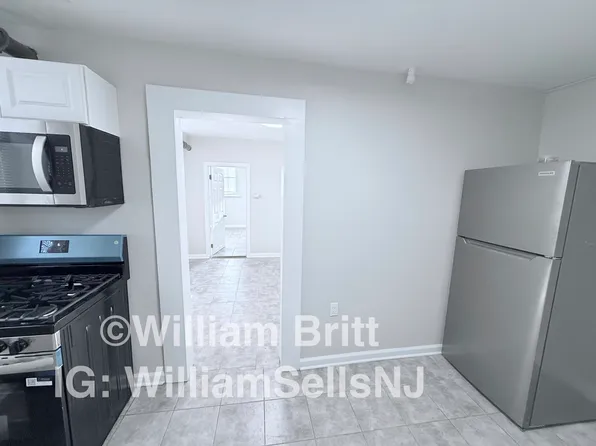 9 Bentley Ave, Jersey City, NJ