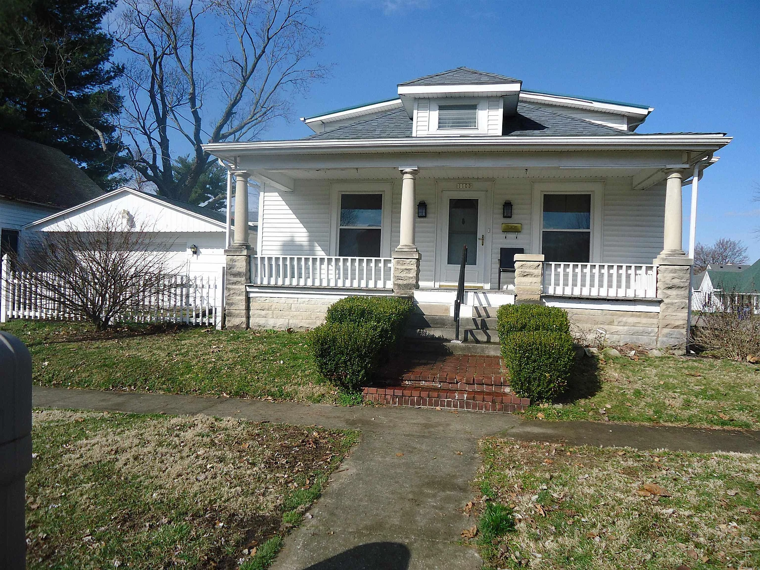 1103 O St photo 1