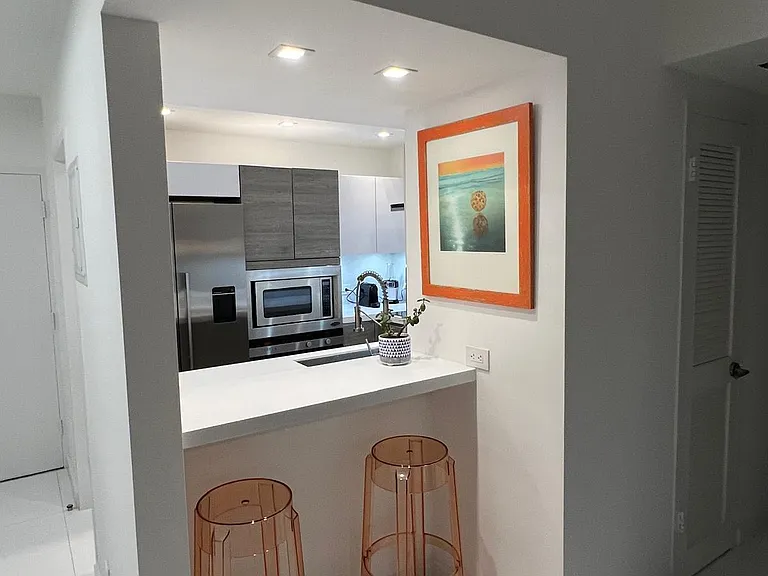 1000 West Ave #407 — Photo 8