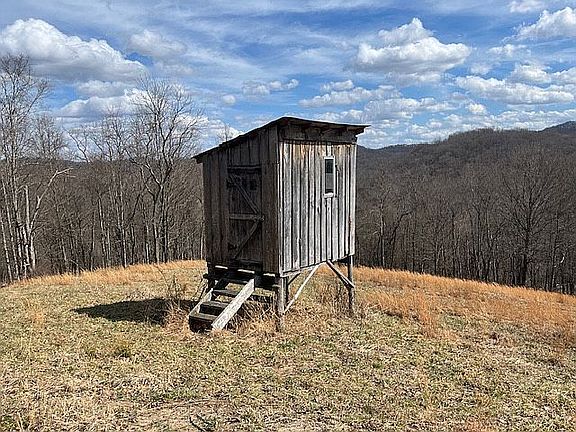 3rd image of 81 Bub Park Rd