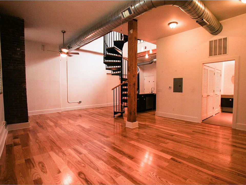 Living /dining area. Exposed ductwork