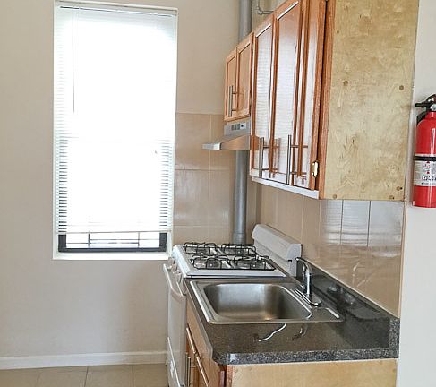 3rd image of 180-11 Woodhull Ave #34