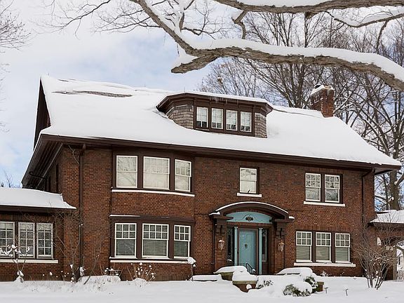 2nd image of 3121 Fairmount Blvd
