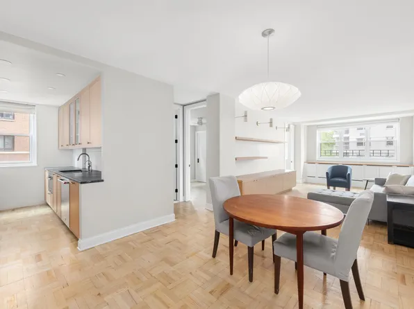 63 E 9th St APT 6H, New York, NY 10003