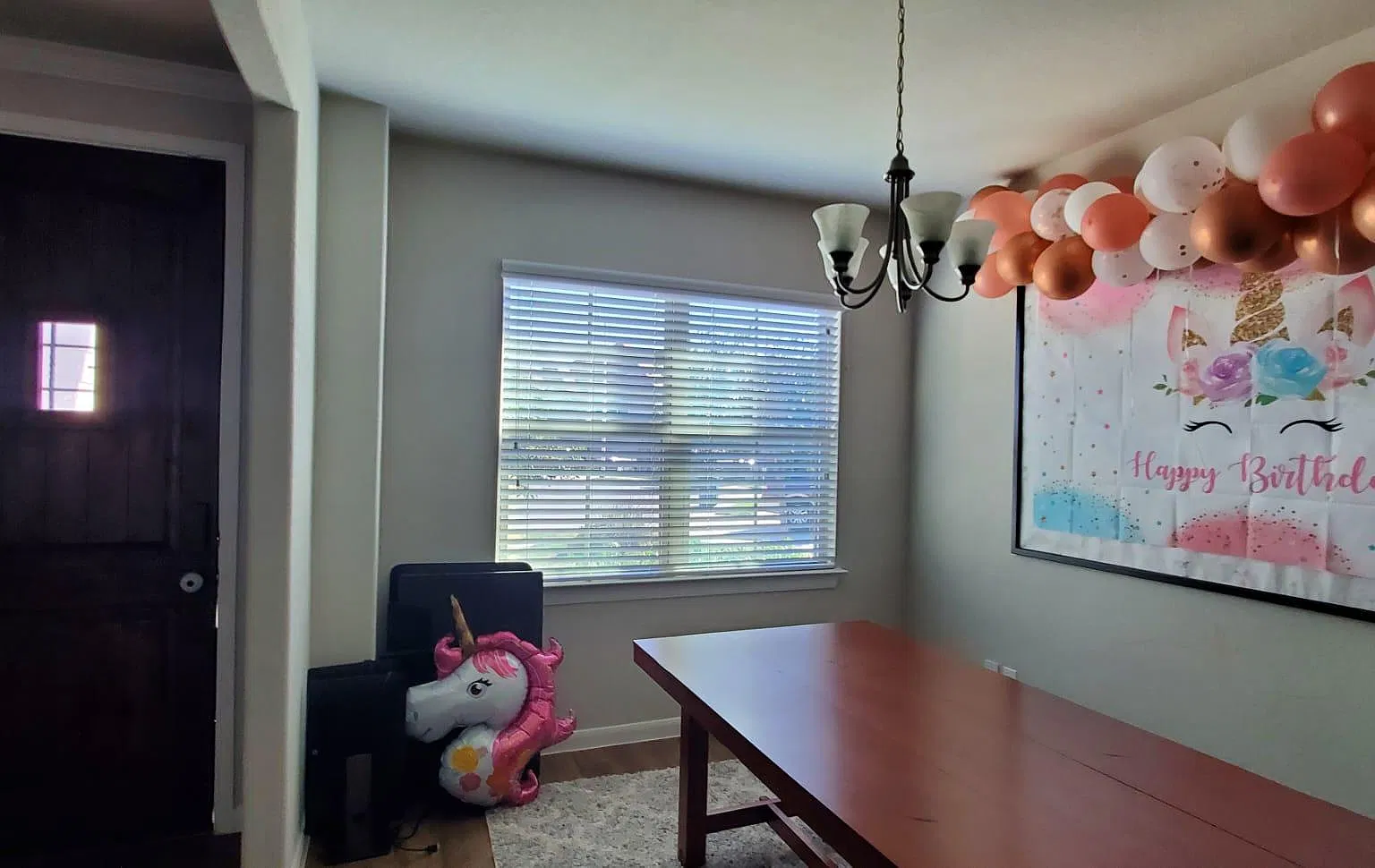 4 bed, 2391 sqft, $2,349 — Photo 3