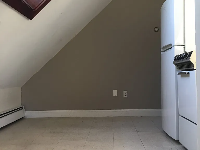 11 South St — Photo 5