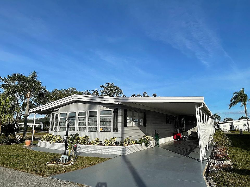 1st image of 2956 Palm Lake Dr