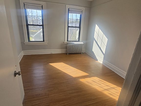5th image of 315 S 5th Ave #2