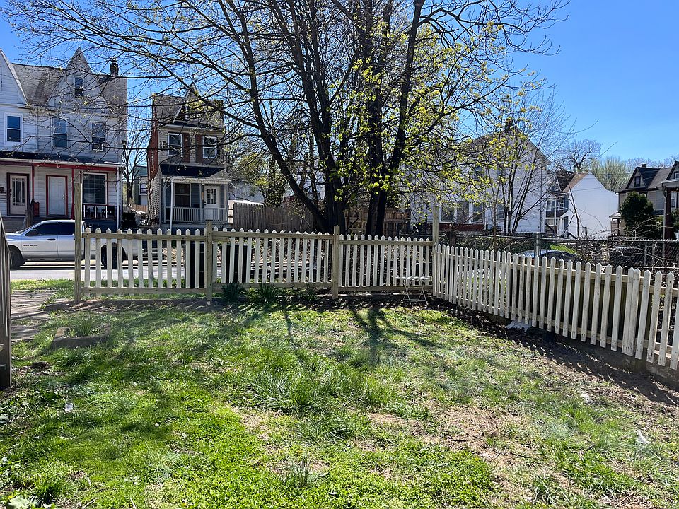 1st image of 1912 Briggs St APT 2