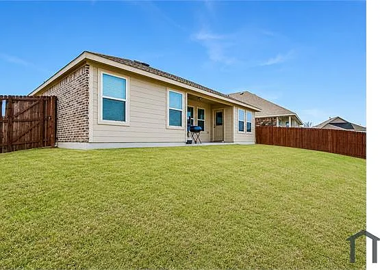 6140 Fall Creek Ln — Photo 5