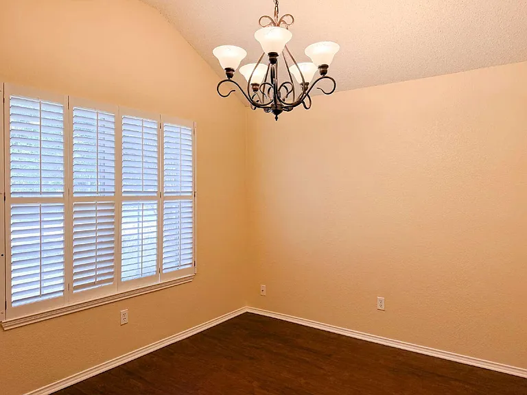 833 Edgehill Rd — Photo 7
