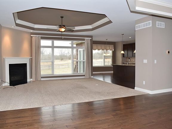 5th image of 7092 Francis Dr