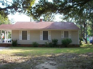 1124 Elizabeth Dr, Laurinburg, NC 28352