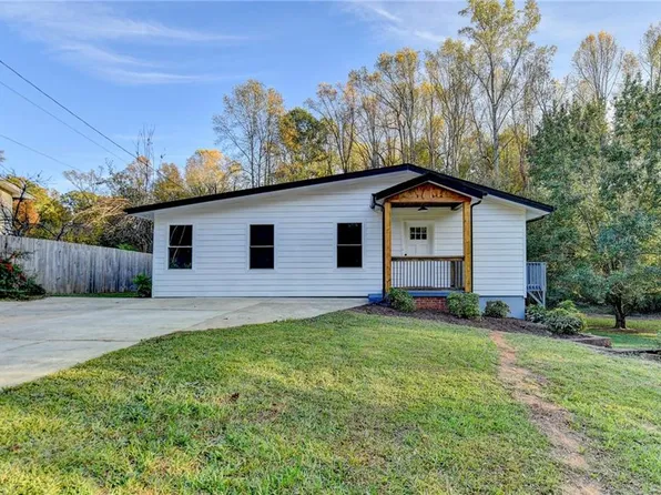 227 Green Hill Cir NW, Gainesville, GA 30504