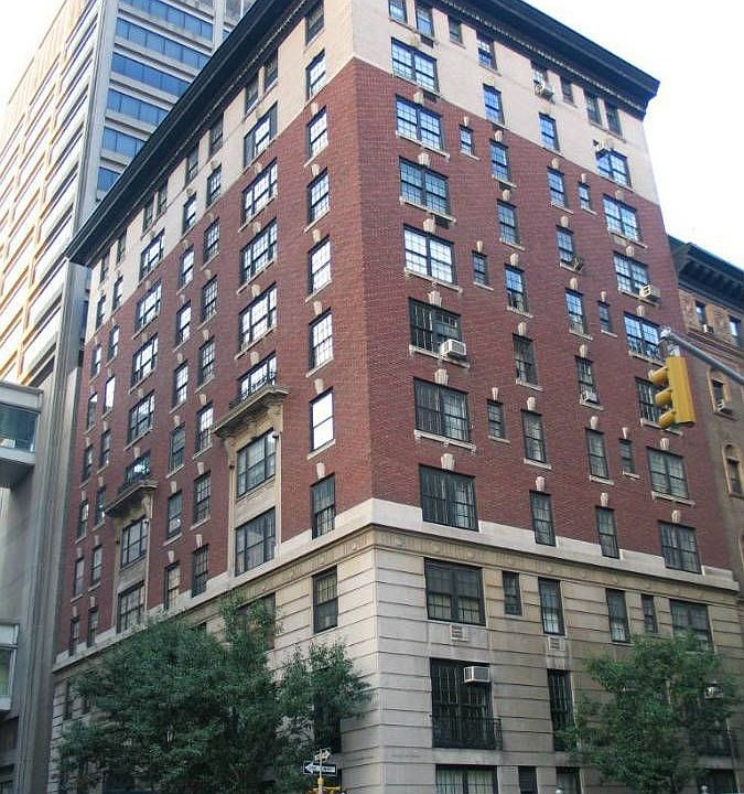 1st image of 901 Lexington Ave