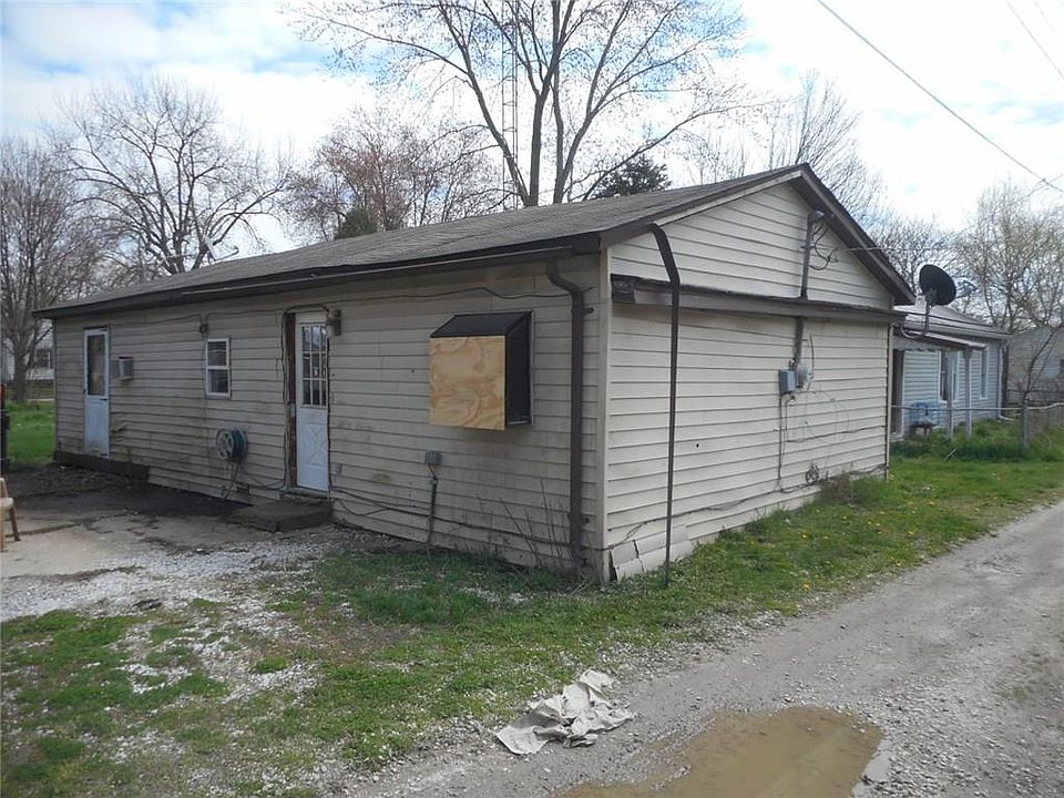 1st image of 1812 N 27th St