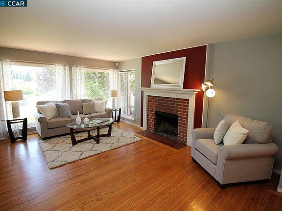 3rd image of 3027 De Anza Dr