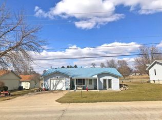 805 11th Ave W, Oskaloosa, IA 52577
