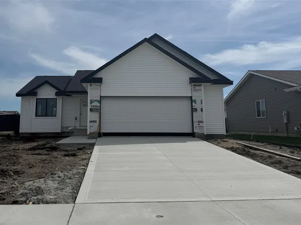 2107 White Oak Ln, Granger, IA 50109