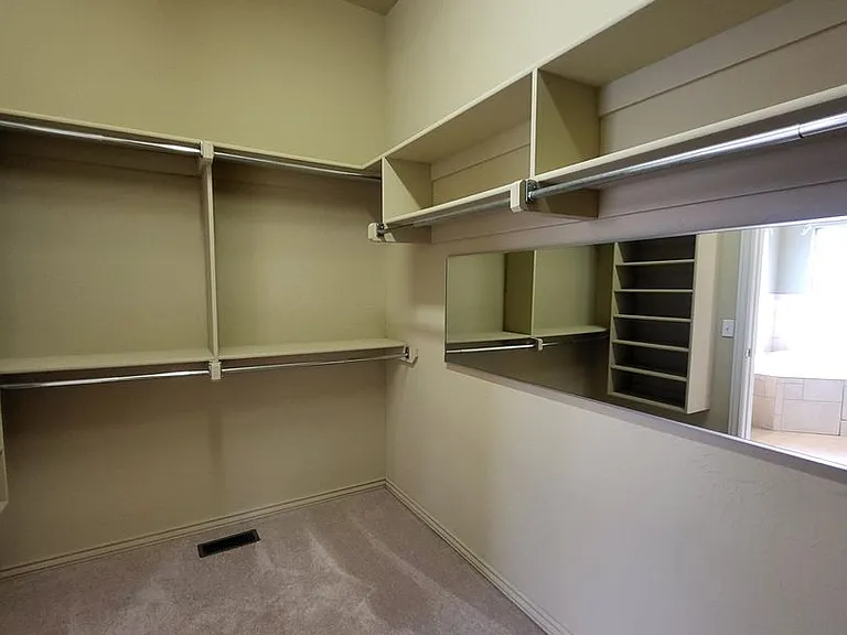 1032 W Lindsey St #A — Photo 16