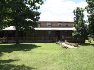 396 Lindsey Howard Rd, Lancing, TN 37770