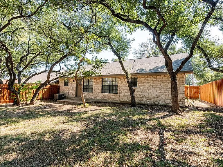511 Algerita Dr #A — Photo 20