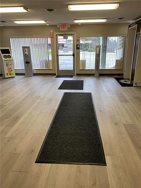 2nd image of 995 Brodhead Rd