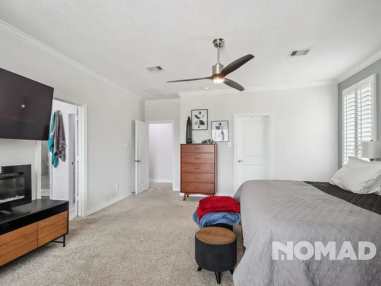 4303 Cottonwood Creek Ln — Photo 29