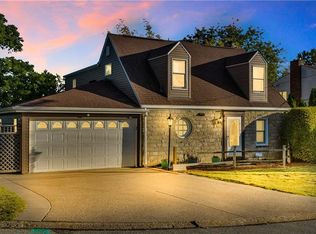 627 Glowood Dr, Pittsburgh, PA