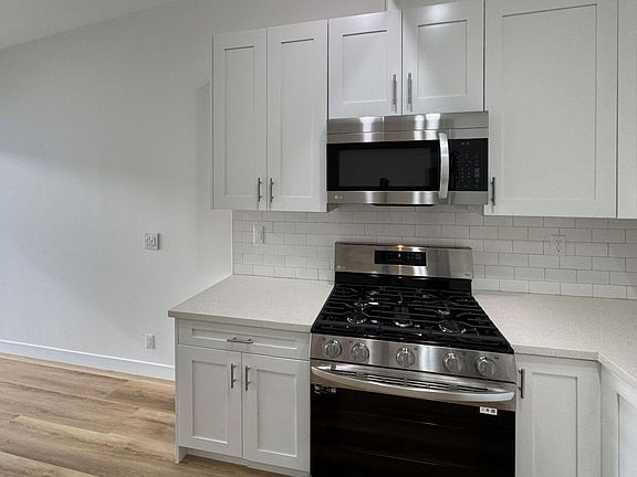 5th image of 3630 Midvale Ave #20