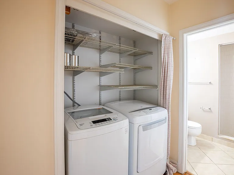1550 Palm Ave — Photo 14