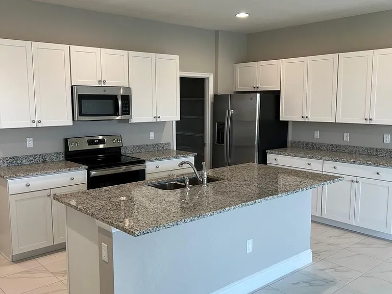 2751 NW Treviso Cir — Photo 36