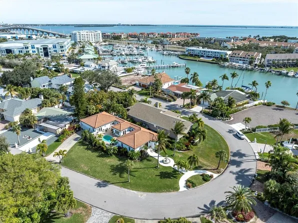 437 4th Ave N, Tierra Verde, FL 33715