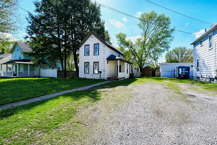 570 Dayton St — Photo 1