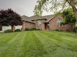 4299 E Crosswinds Pl, Springfield, MO 65809