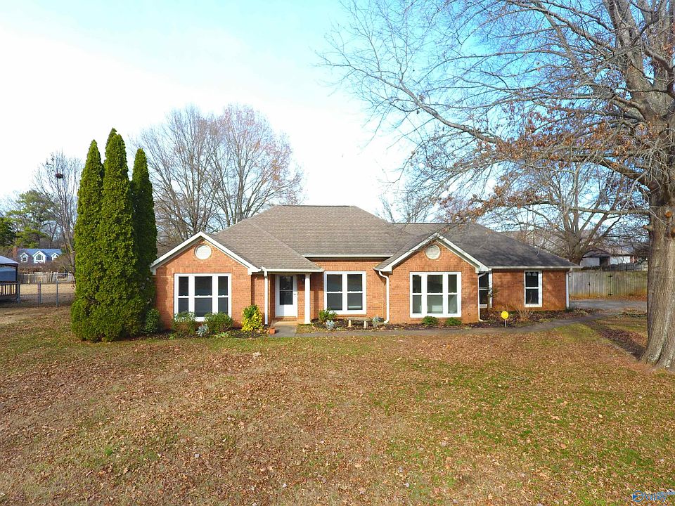 1st image of 203 Dove Hollow Dr