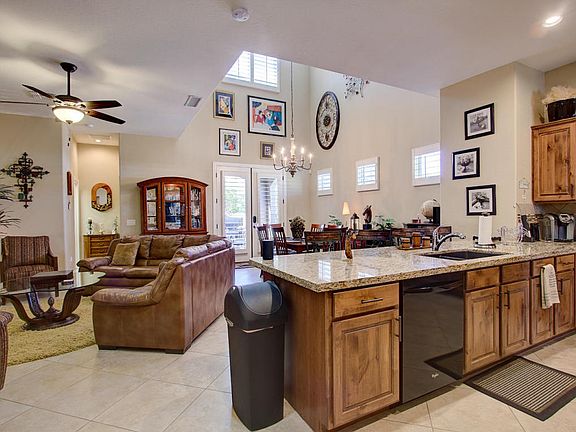5th image of 331 W Herro Ln