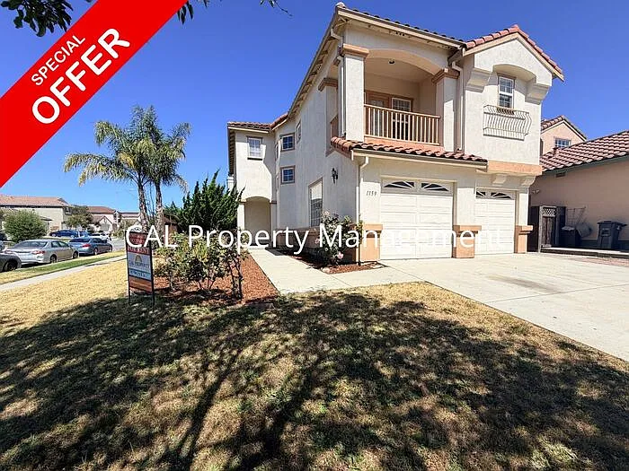 5 bed, 3.0 bath, 1949 sqft, $4,495 — Photo 1