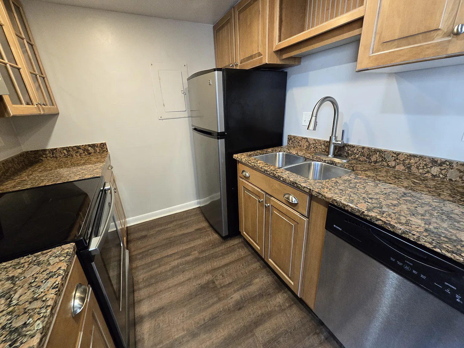 2 bed, 1116 sqft, $1,875 — Photo 4
