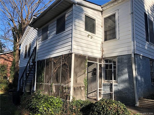 1st image of 713 1/2 Neil St