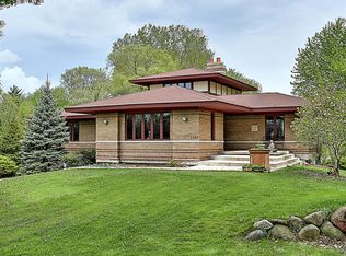 1385 N Quentin Rd, Palatine, IL 60067