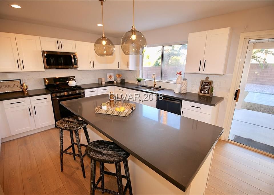 1st image of 328 Laguna Glen Dr
