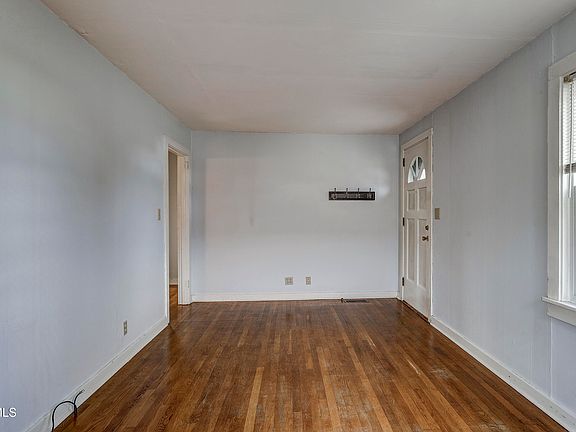 5th image of 511 Highland Ave