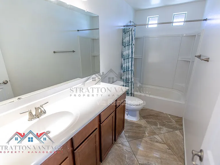7311 N 90th Ave — Photo 31