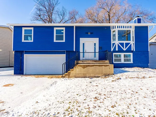 1116 S Busse Rd, Mount Prospect, IL 60056