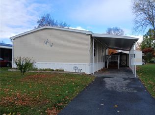 26 Seneca Ln, Manchester, NY 14504
