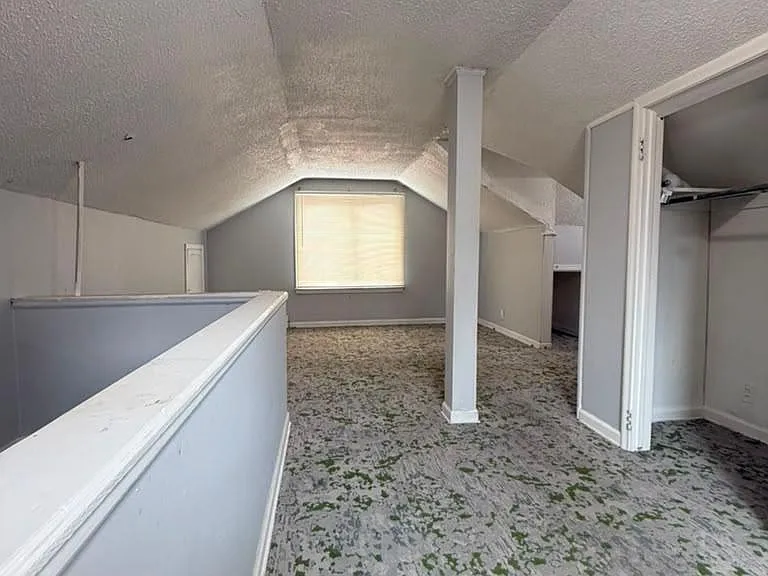 9406 Sorrento St — Photo 8