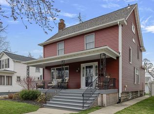 1518 Forres Ave, Saint Joseph, MI 49085