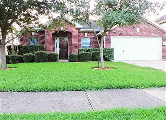 1st image of 555 Small Cedar Dr