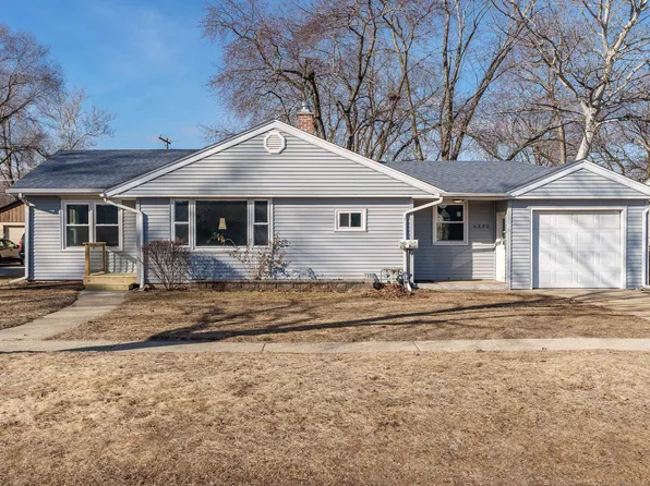 6320 John St, Loves Park, IL 61111